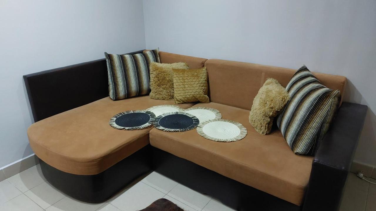 Family Apartman Gyula Exterior foto